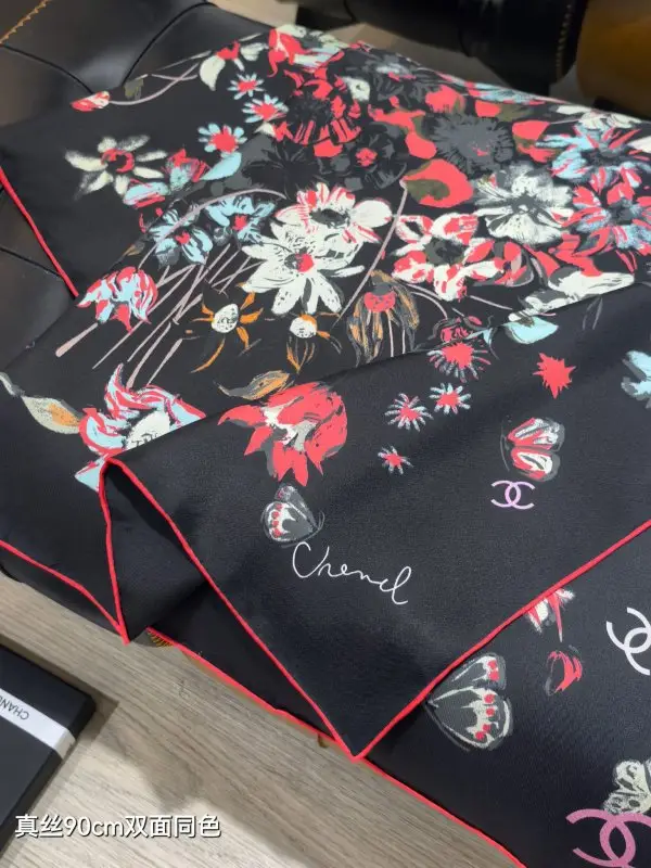 Hermes Shawl silk 90x90 cm — Photo 4