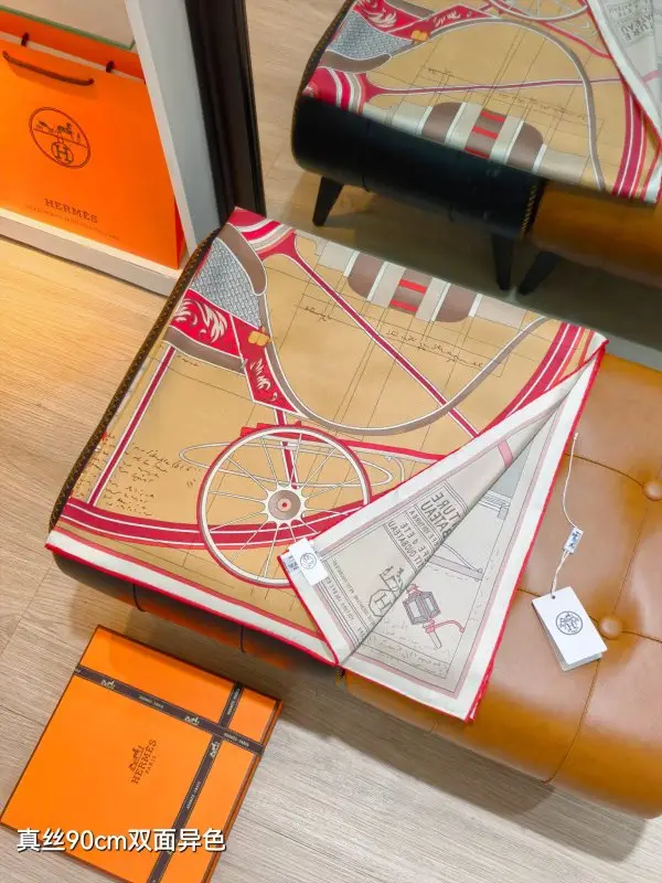 Hermes Шаль шовкова 90x90 см — Фото 4
