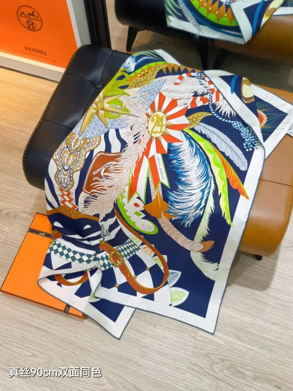 Hermes Шаль шовкова 90x90 см — Фото 4