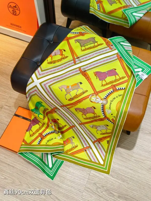 Hermes Shawl silk 90x90 cm — Photo 5