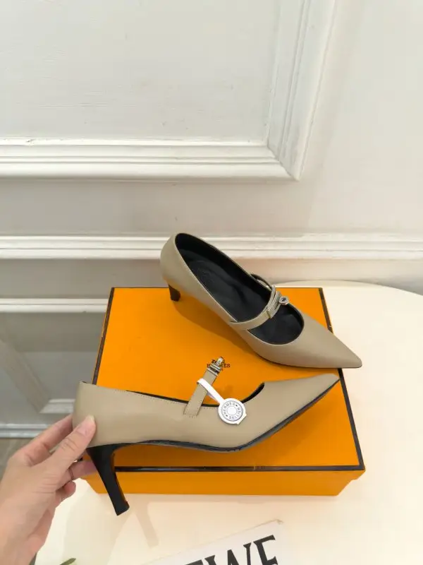 Hermes Туфли лодочки на шпильке — Фото 4
