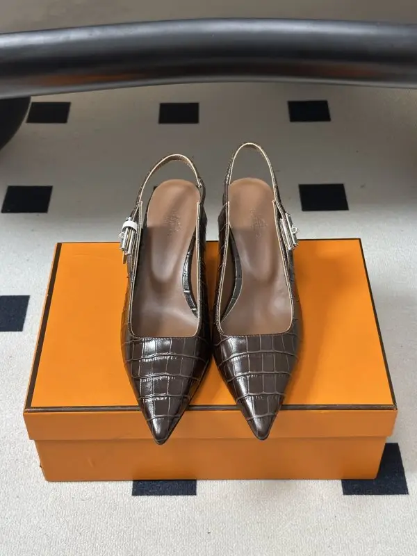 Hermes Shoes слингбэки on heel — Photo 4