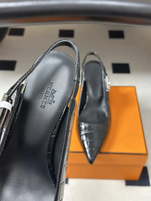 Hermes Shoes слингбэки on heel — Photo 5