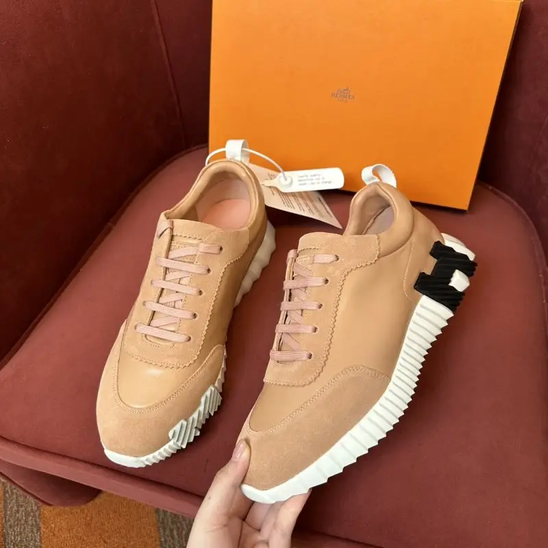 Hermes Sneakers Bouncing — Photo 1