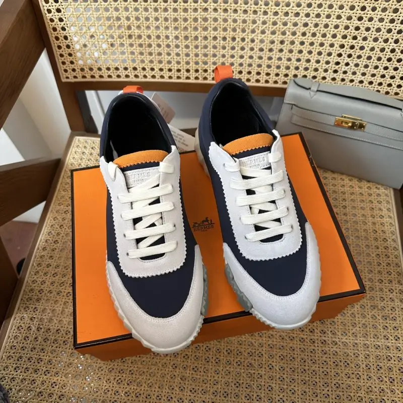 Hermes Sneakers Bouncing — Photo 2