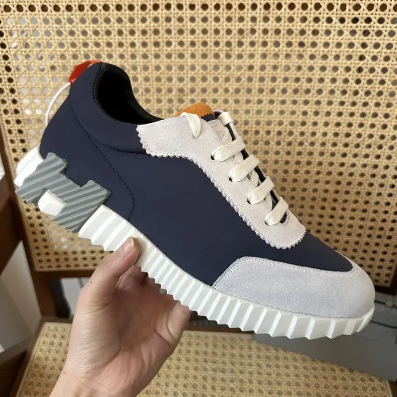 Hermes Sneakers Bouncing — Photo 3