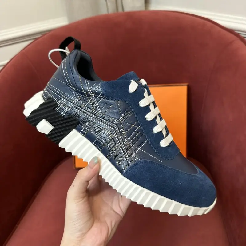 Hermes Sneakers Bouncing — Photo 4