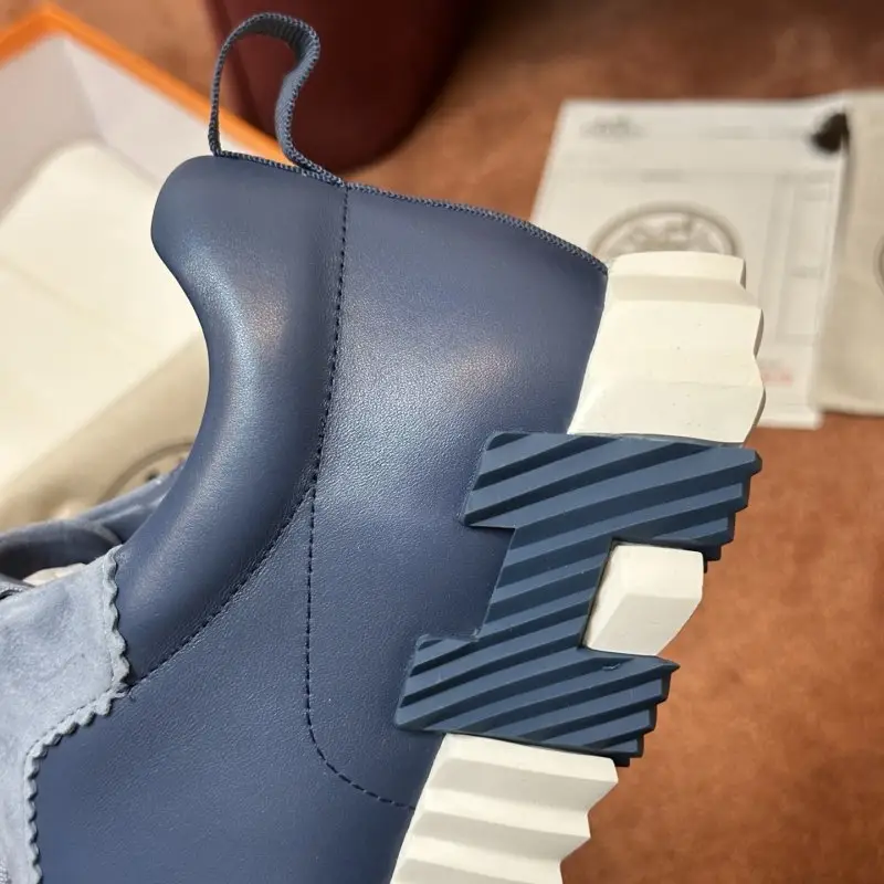 Hermes Sneakers Bouncing — Photo 4