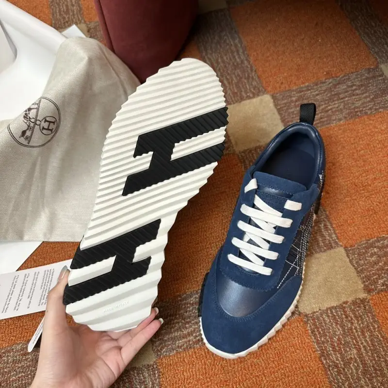 Hermes Sneakers Bouncing — Photo 5