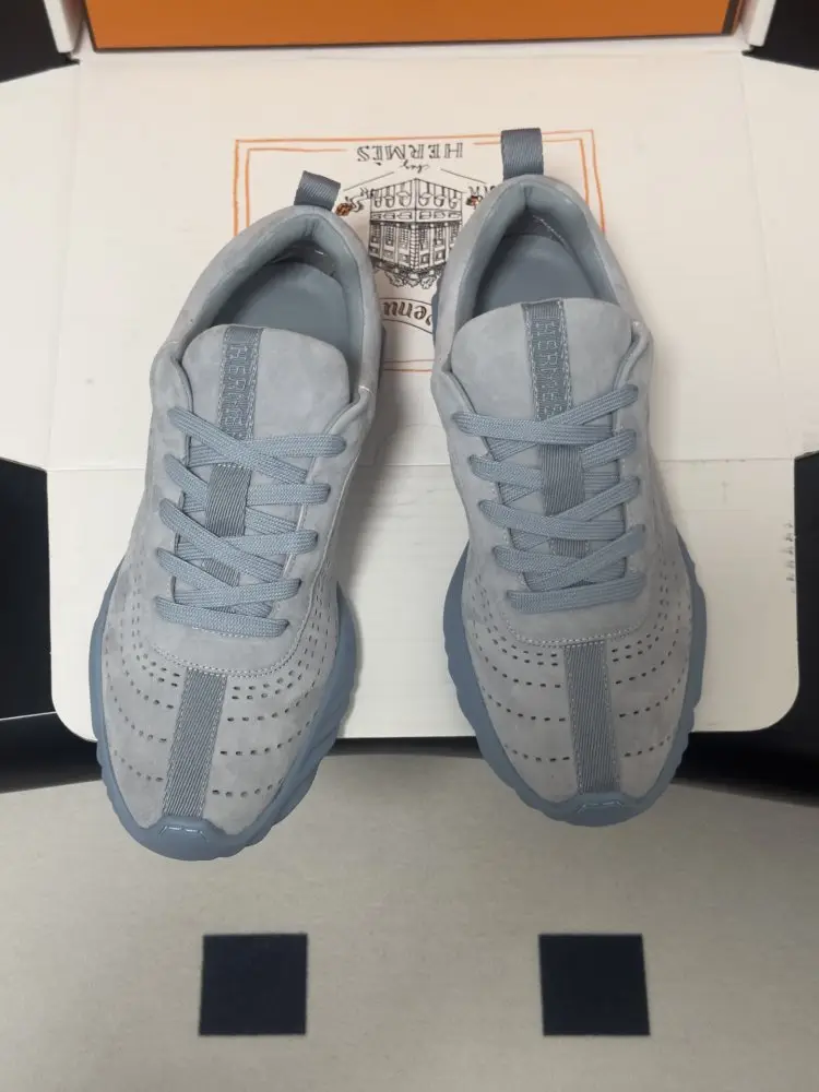 Hermes Sneakers Neon women's — Photo 2