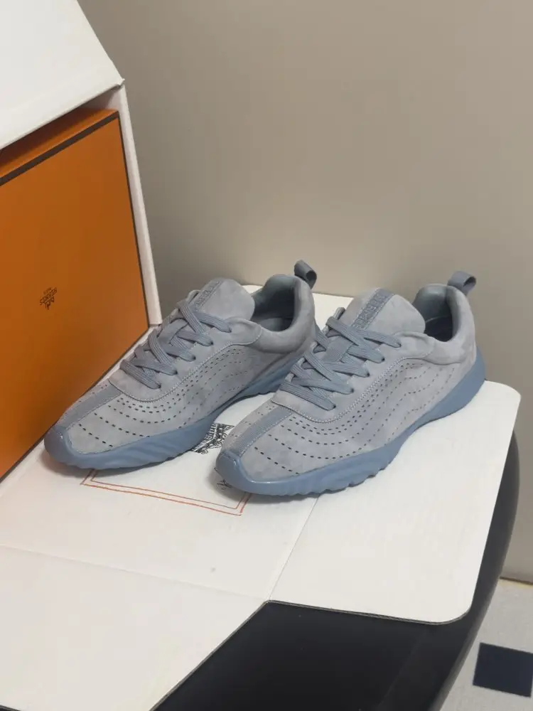 Hermes Sneakers Neon women's — Photo 3