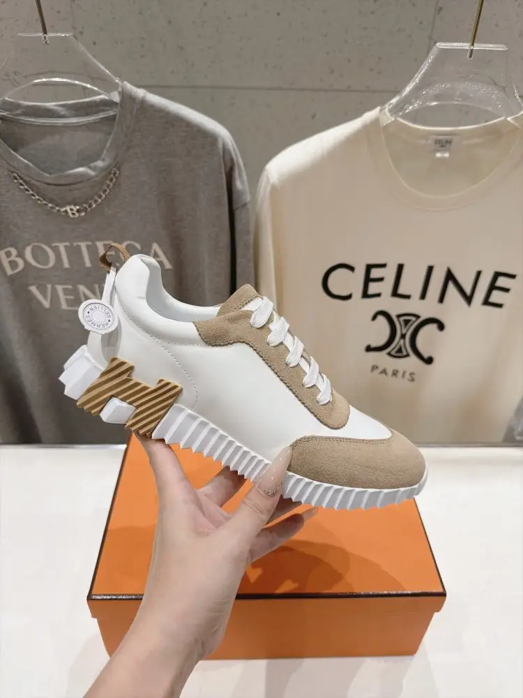 Hermes — Кросівки жіночі