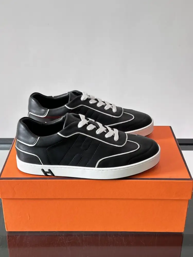 Hermes — Sneakers