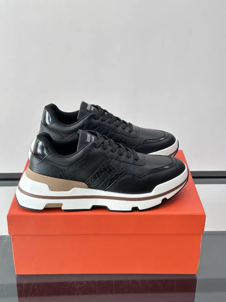 Hermes Sneakers — Photo 1