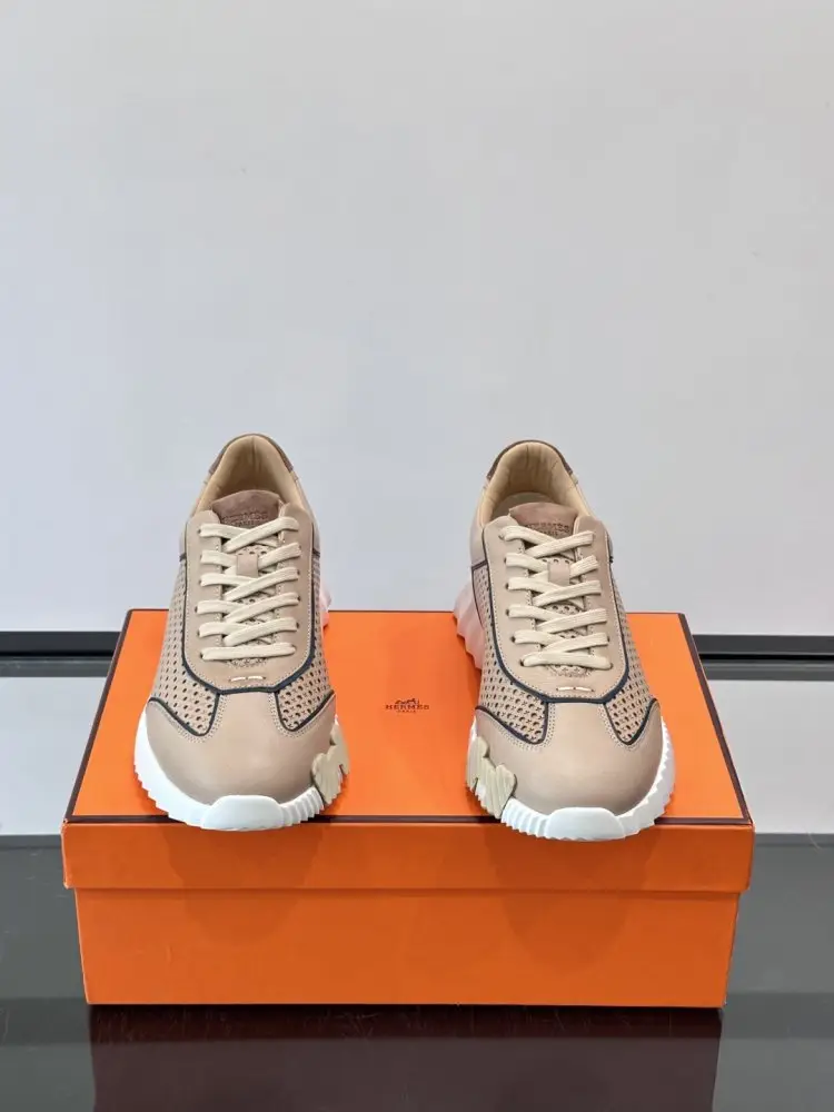 Hermes Sneakers — Photo 2