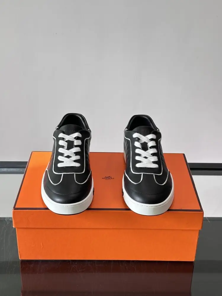 Hermes Sneakers — Photo 2