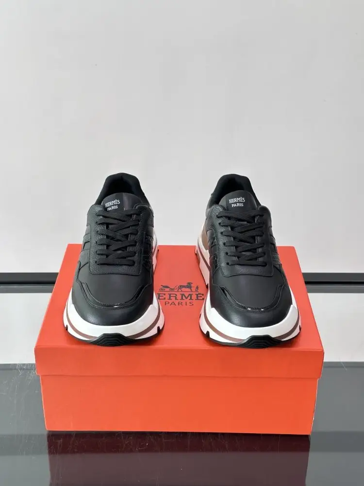Hermes Sneakers — Photo 2