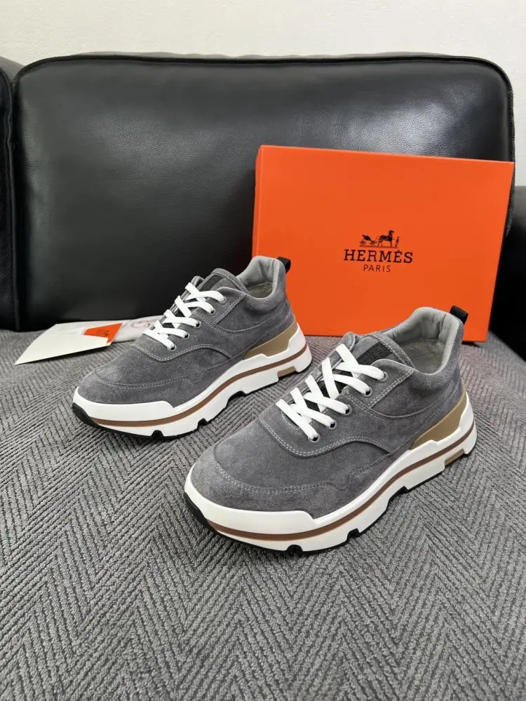 Hermes Sneakers — Photo 2