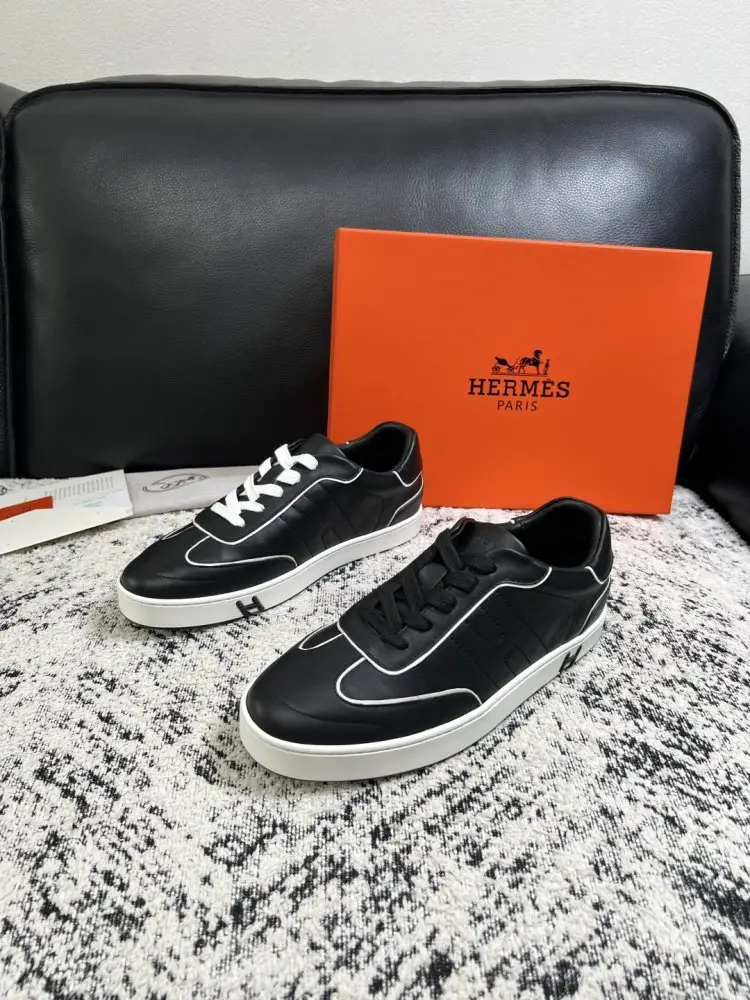 Hermes Sneakers — Photo 2