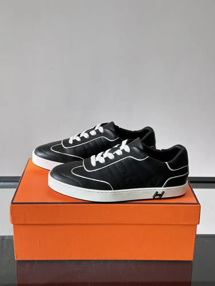 Hermes Sneakers — Photo 3