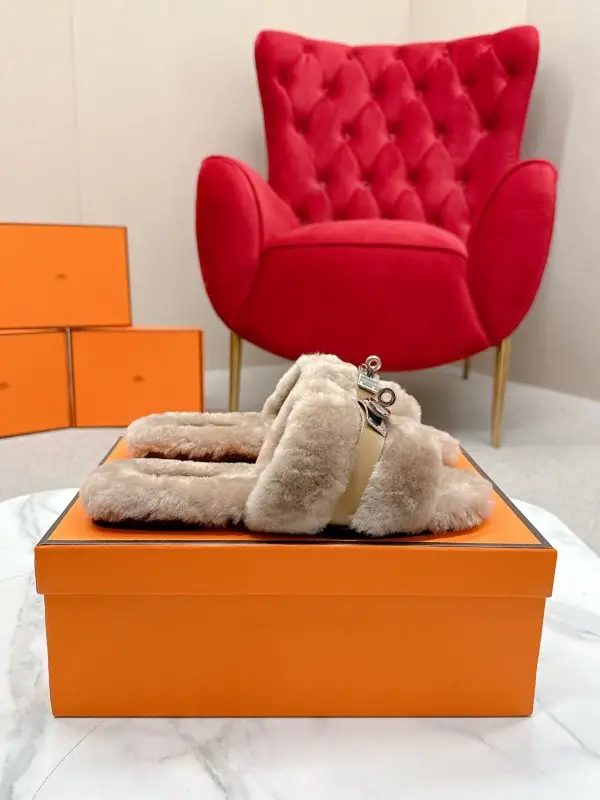 Hermes Step-ins women's on fur from buckle Kelly — Photo 2