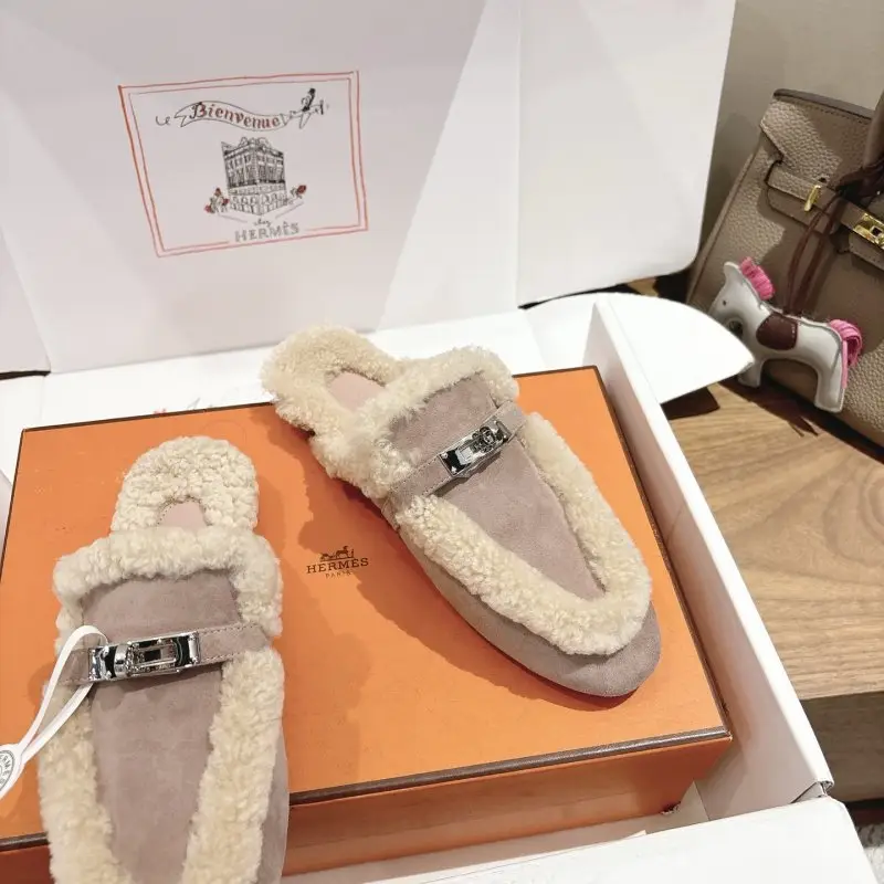 Hermes Suede мюли from finished of sheepskin and buckle Kelly — Photo 2