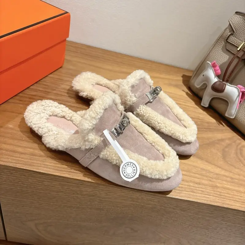 Hermes Suede мюли from finished of sheepskin and buckle Kelly — Photo 4