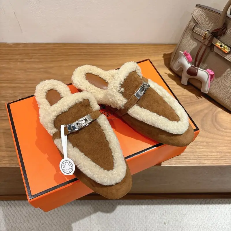 Hermes Suede мюли from finished of sheepskin and buckle Kelly — Photo 5