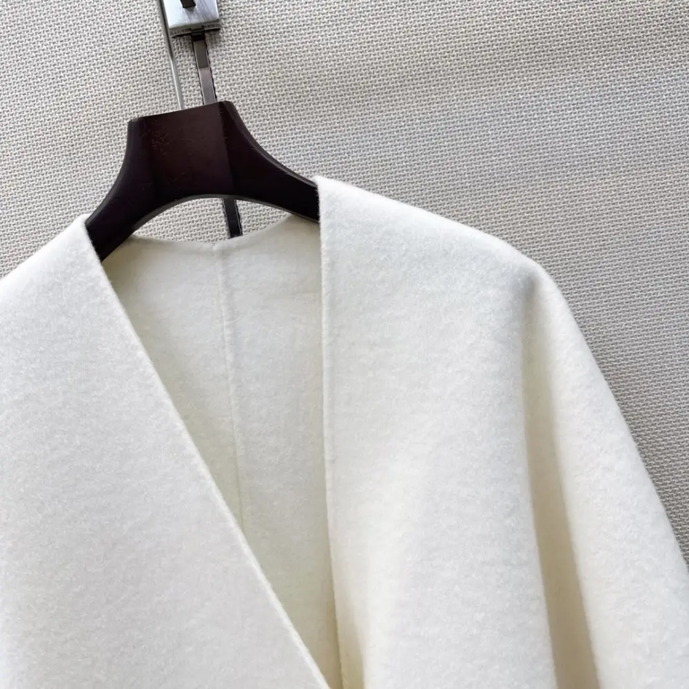 Hermes Two-sided woolen cape-coat — Photo 3