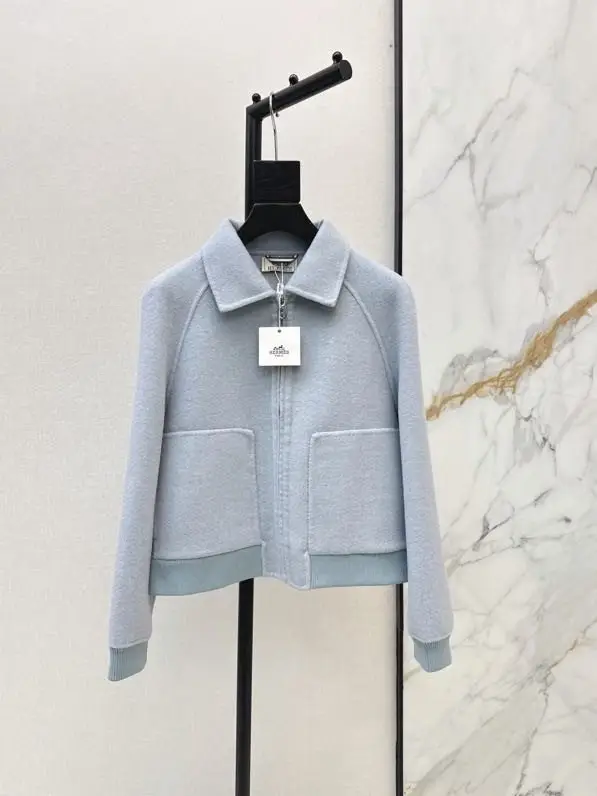 Hermes — Two-way a short coat of cashmere from collar