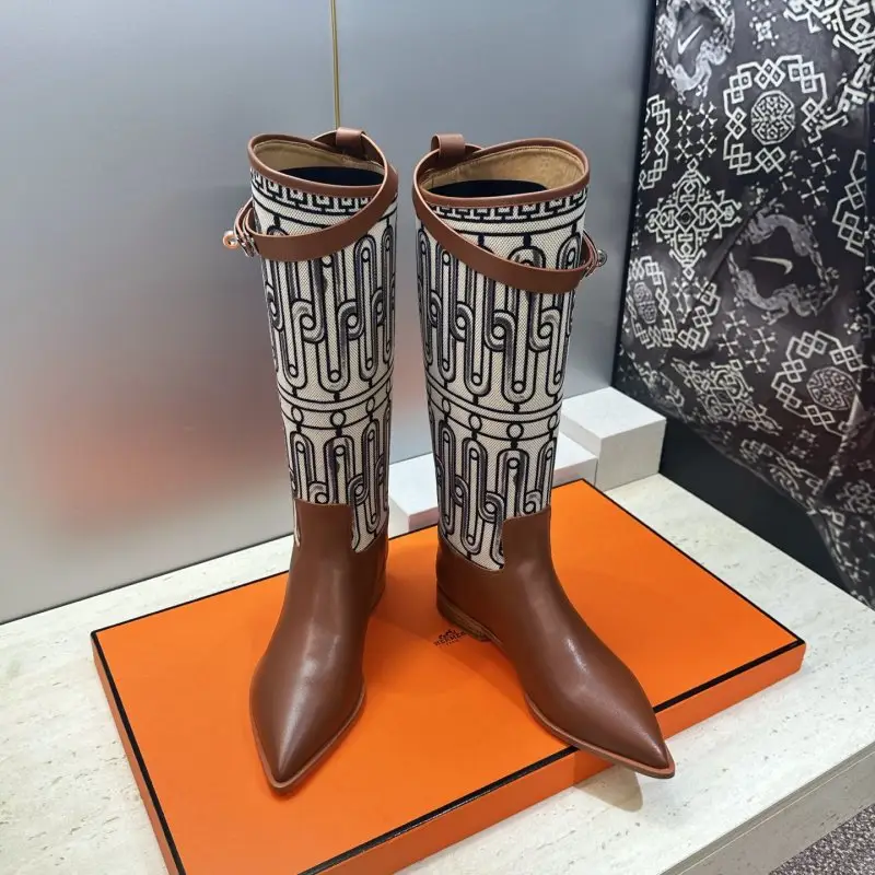 Hermes Women's leather boots buckle Kelly — Photo 2