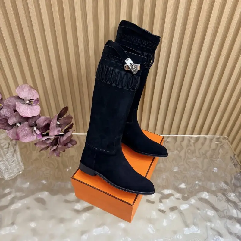 Hermes Women's leather boots buckle Kelly — Photo 3