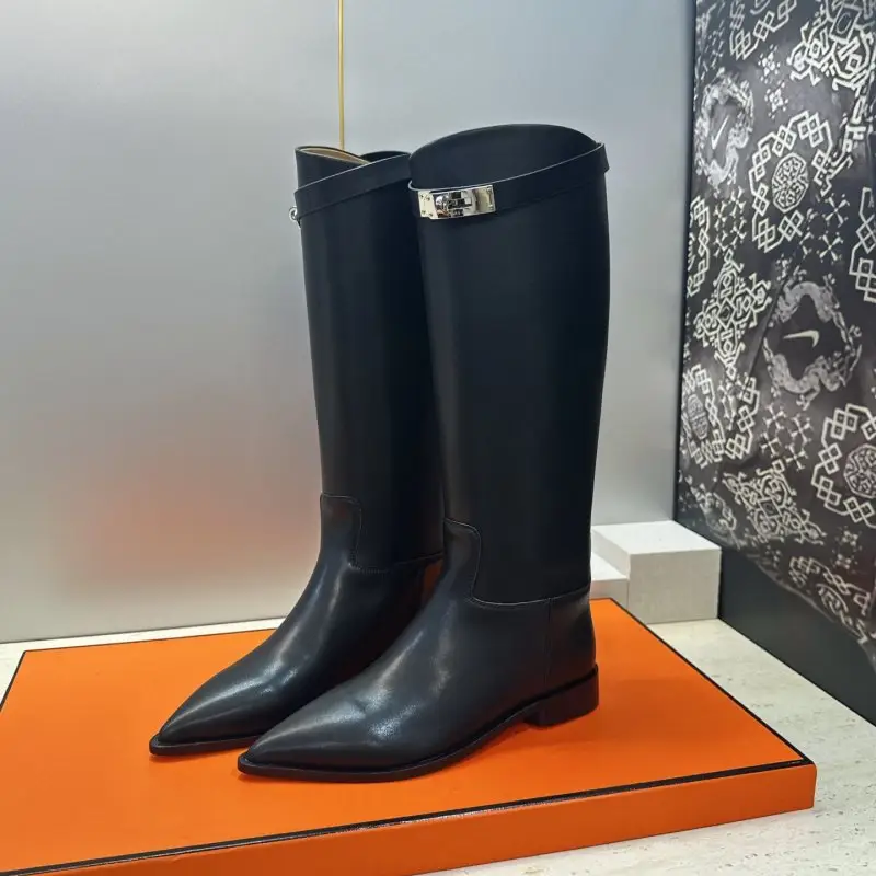 Hermes Women's leather boots buckle Kelly — Photo 3