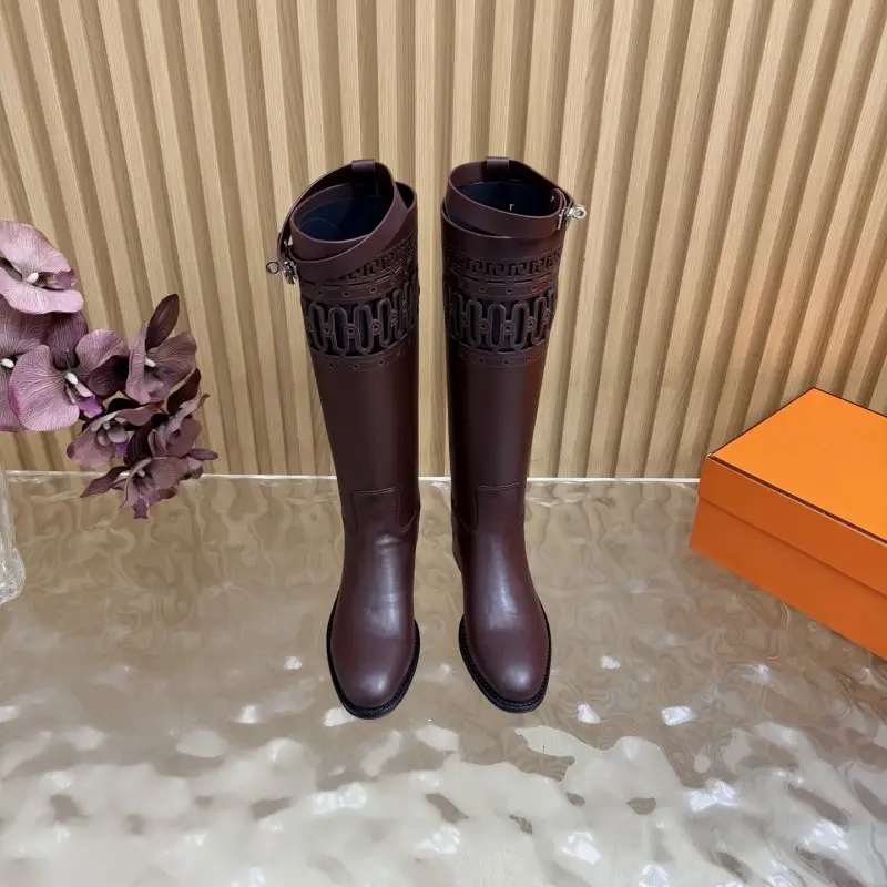 Hermes Women's leather boots buckle Kelly — Photo 4