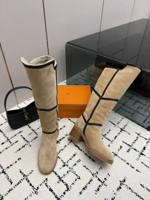 Hermes — Женские кожаные сапоги на массивном каблуке