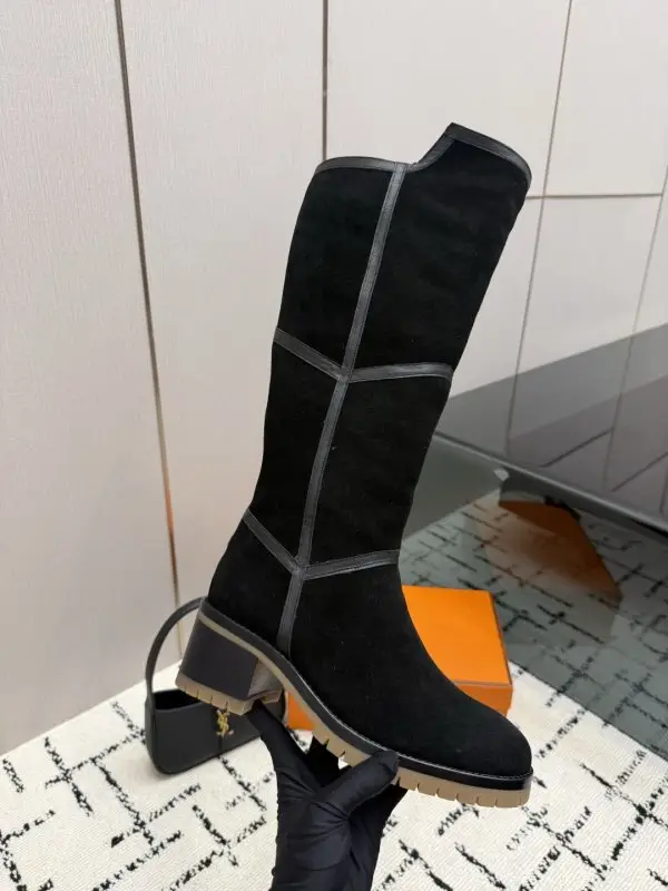 Hermes — Женские кожаные сапоги на массивном каблуке