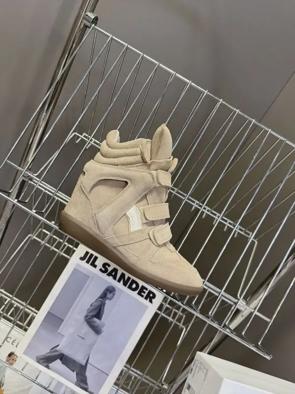 Isabel Marant — Кросівки жіночі на танкетці