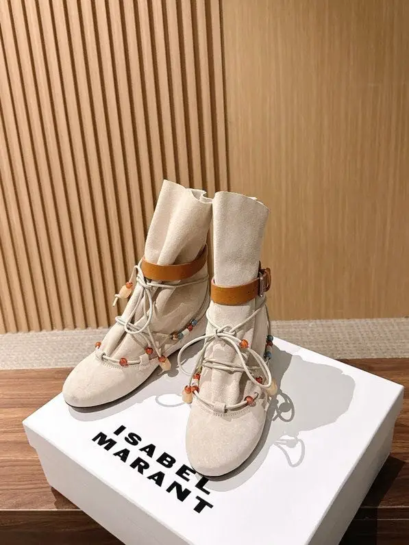 Isabel Marant — Замшеві ботильйони з бісером