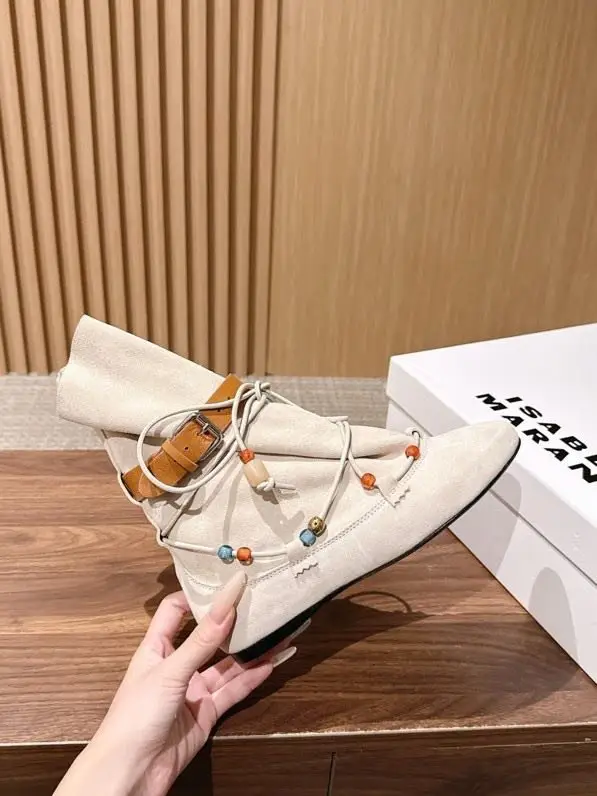 Isabel Marant Suede Ankle boots from beads — Photo 5