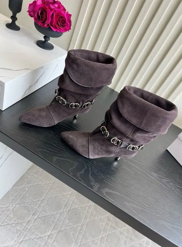 Isabel Marant — Винтажные плиссированные сапоги