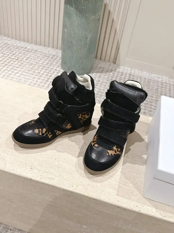 Isabel Marant Жіночі кросівки на танкетці — Фото 3