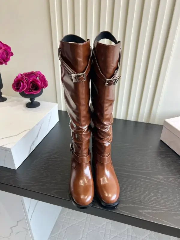 Jimmy Choo — Шкіряні високі чоботи з плиссировкой і вільним халявою