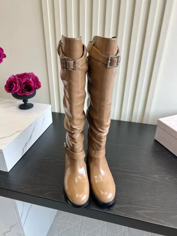 Jimmy Choo — Шкіряні високі чоботи з плиссировкой і вільним халявою