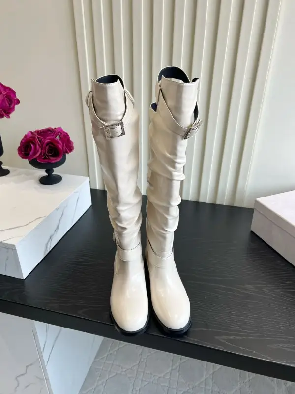Jimmy Choo — Шкіряні високі чоботи з плиссировкой і вільним халявою