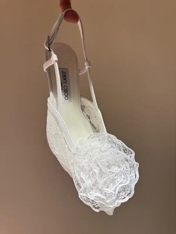 Jimmy Choo — Туфлі з мереживом і квітковим принтом