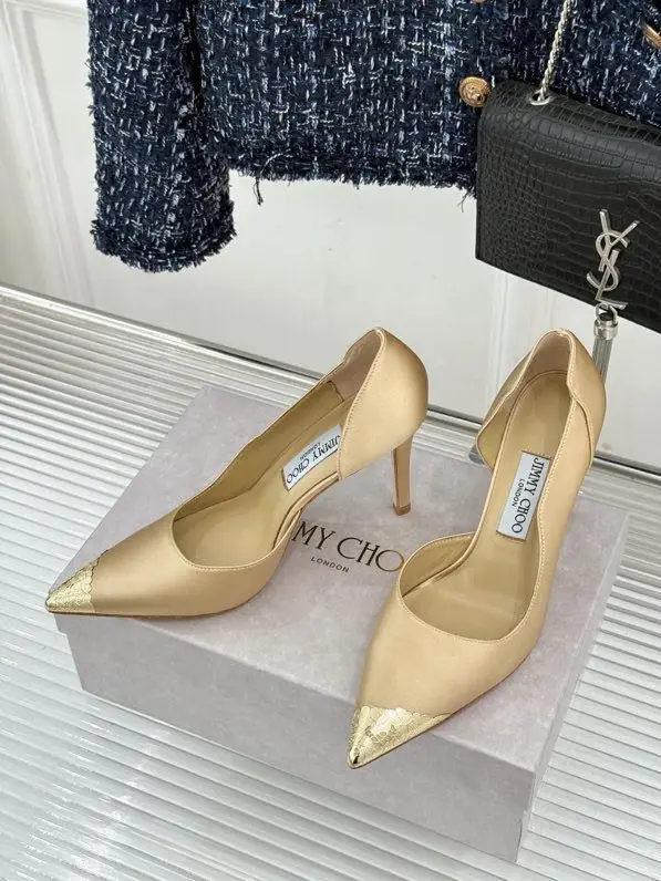 Jimmy Choo Silk shoes on high heel from a metal the toe and lateral notches — Photo 5
