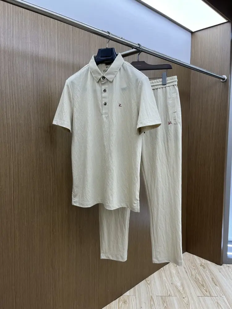 Kiton — Костюм чоловічий