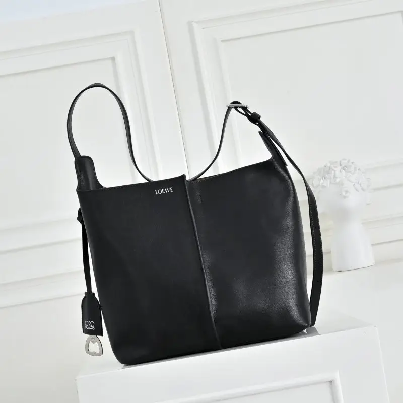 Loewe — Сумка відро Loewe Bilbao 26 см