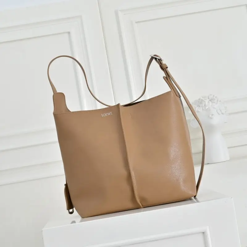 Loewe — Сумка відро Loewe Bilbao 26 см