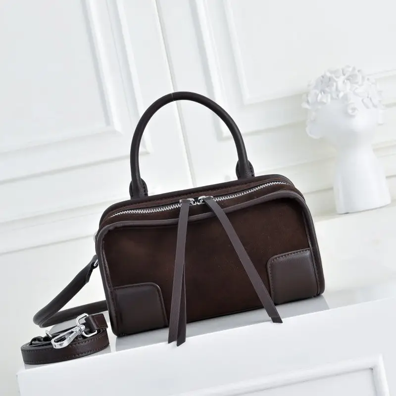 Loewe — A bag Loewe Amazon 22 cm leather